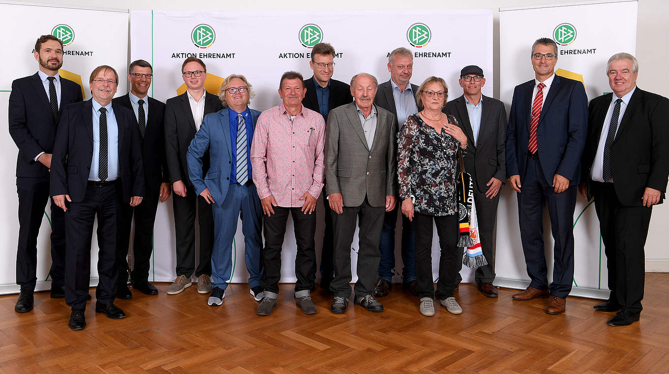 Gruppenbild mit Württembergs Delegation: Dr. Friedrich Curtius, Dr. Rainer Koch (v.l.) und Peter Frymuth (r.) © Getty Images