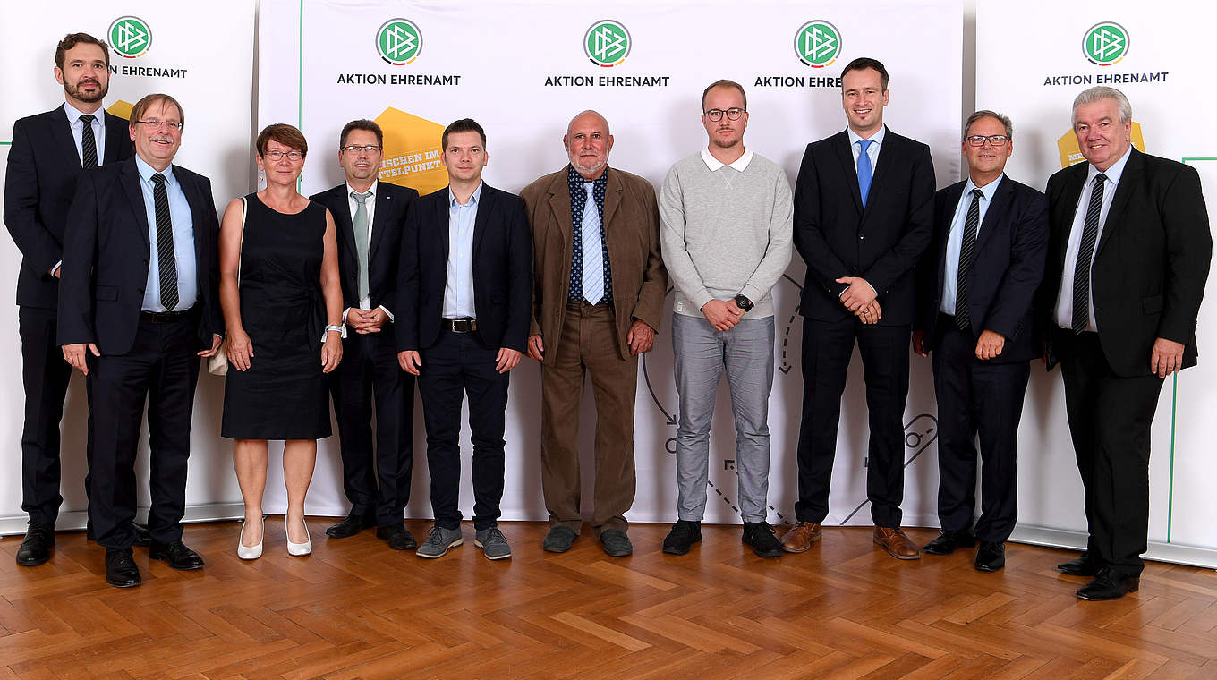 Gruppenbild mit Sachsens Delegation: Dr. Friedrich Curtius, Dr. Rainer Koch (v.l.) und Peter Frymuth (r.) © Getty Images