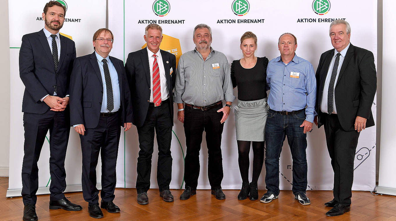 Gruppenbild mit Hamburgs Delegation: Dr. Friedrich Curtius, Dr. Rainer Koch (v.l.) und Peter Frymuth (r.) © Getty Images