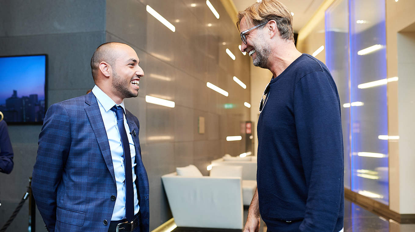 "MoAuba" im Gespräch mit "Welttrainer" Jürgen Klopp: "Er wusste alles über mich" © FIFA/Getty Images