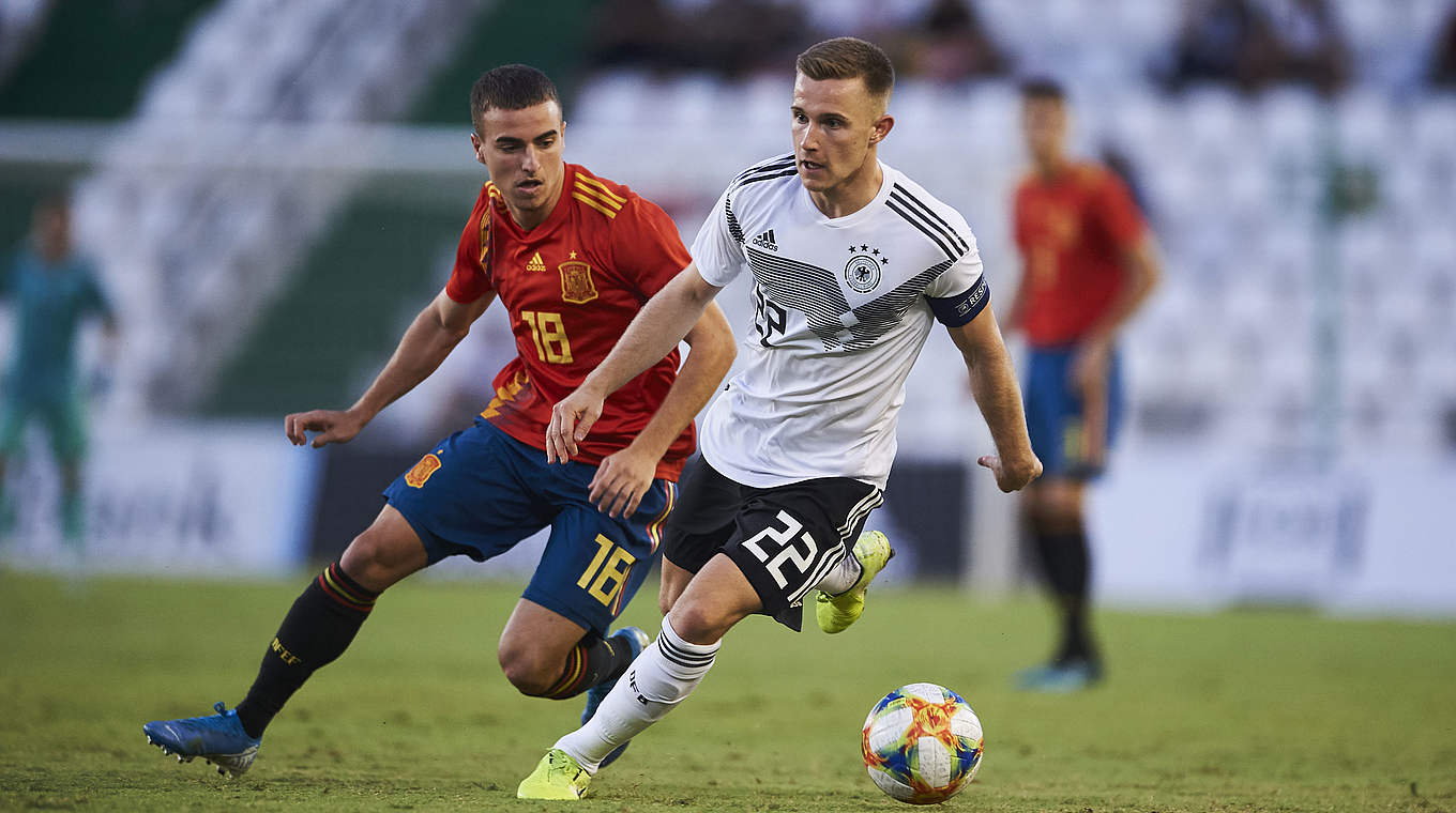 Prestigeerfolg: Kapitän Johannes Eggestein (r.) und die U 21 überzeugen in Cordoba © Getty Images