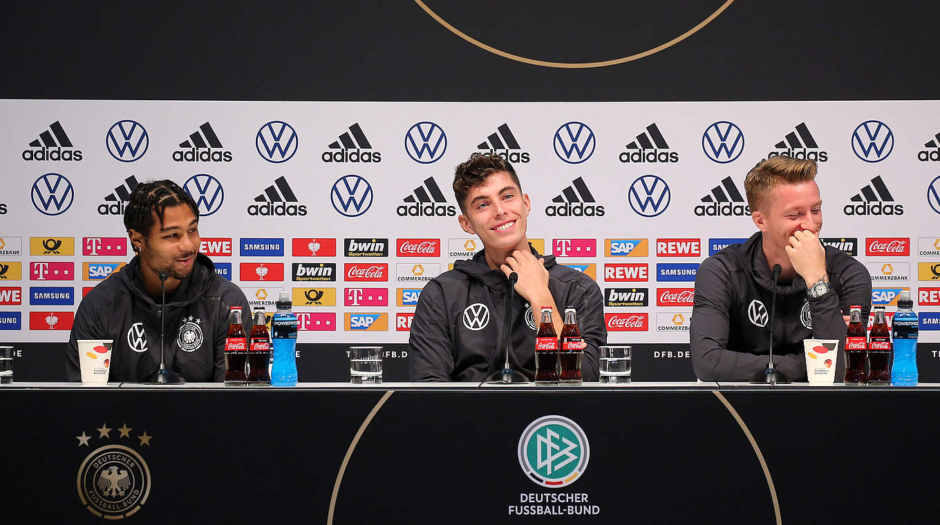 Havertz (M.) mit Gnabry (l.) und Reus (r.): "Ich bin froh, auf dem Platz zu stehen" © Getty Images