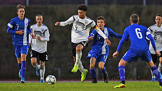 Ab durch die Mitte: Lukas Danowski Franco für die deutsche U 16 © 2019 Getty Images