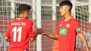Stehen aktuell auf Rang drei: die B-Junioren des FSV Mainz 05 © imago images / Martin Hoffmann