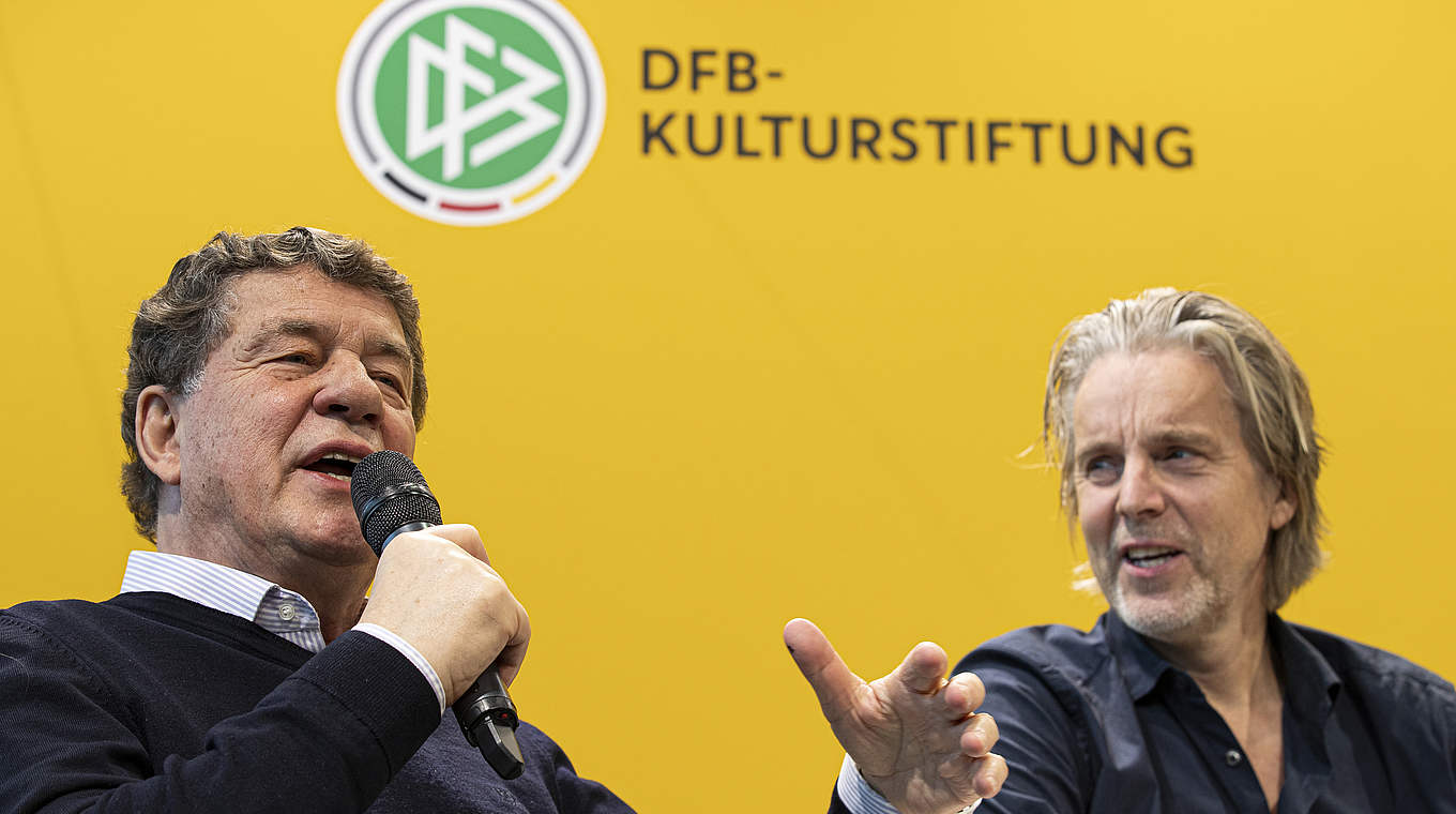 Unter anderem Otto Rehhagel und Jan Åge Fjǿrtoft diskutierten auf dem Podium © Thomas Boecker/DFB