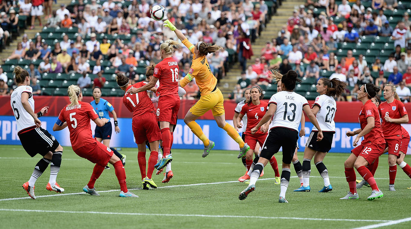Die einzige Niederlage gegen England: das 0:1 im "kleinen Finale" bei der WM 2015 © 2015 Getty Images