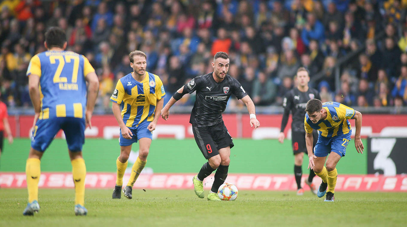 Fatih Kaya (Nr. 9): "Ich würde gerne irgendwann wieder in der 2. Bundesliga spielen" © GettyImages