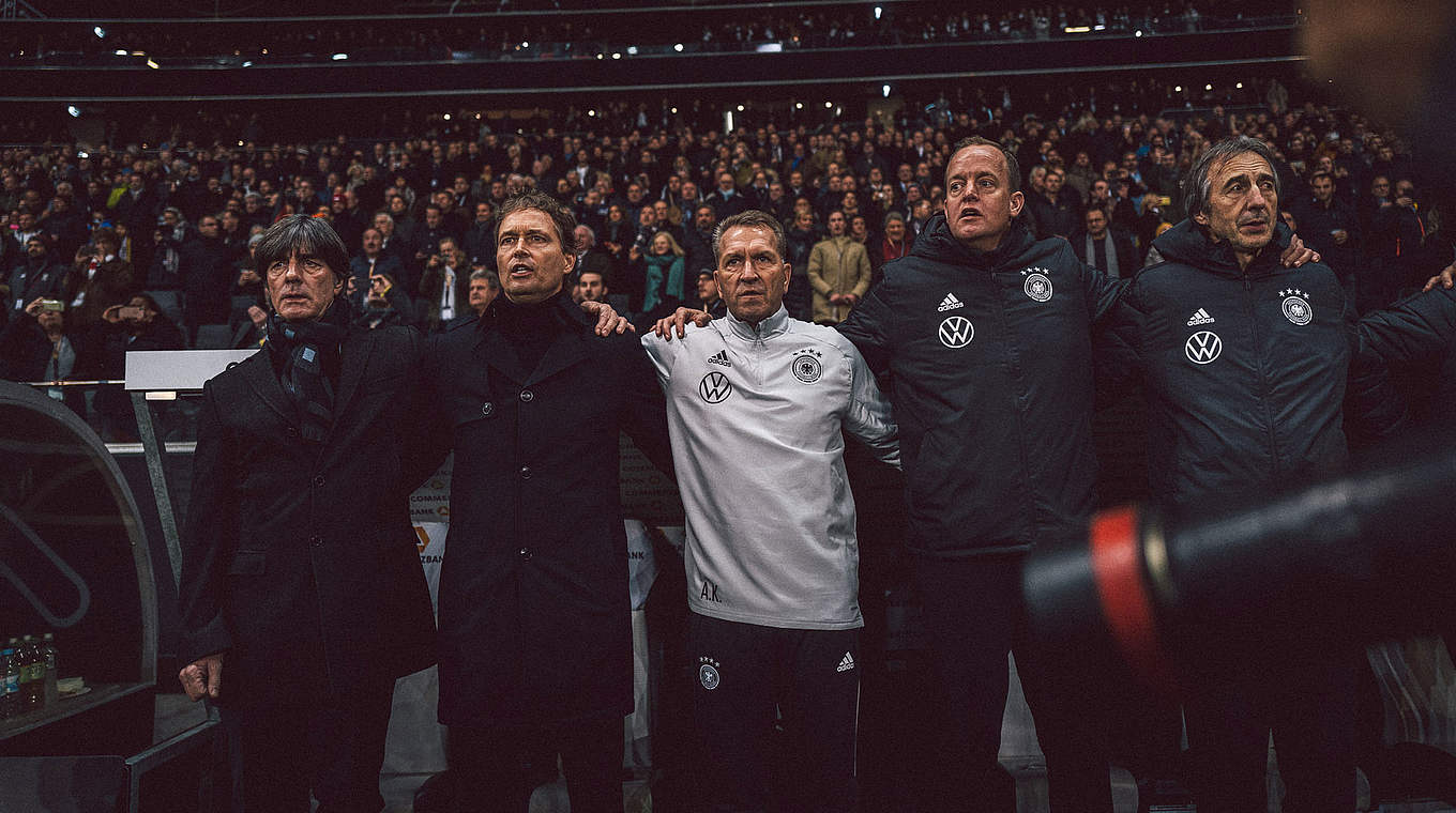 Bundestrainer Joachim Löw (l.): "Die Länderspielpause bis März tut uns weh" © DFB | PHILIPPREINHARD.COM