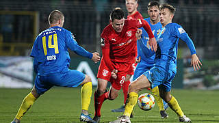 Nicht zu stoppen: Florian Hansch und der Hallesche FC gewinnen 3:0 in Jena © imago images/Karina Hessland