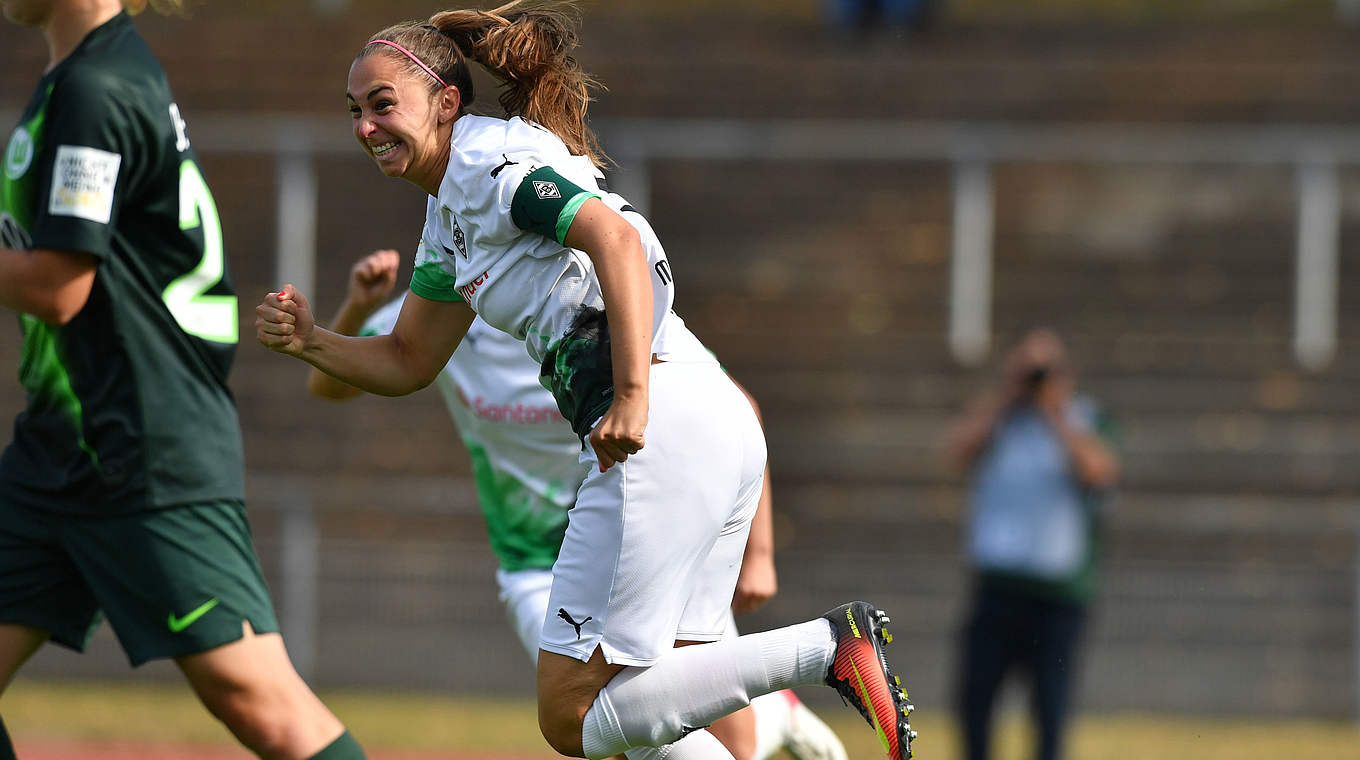 Borussia-Kapitänin Sandra Starmanns: "Momentan läuft es bei uns einfach" © imago images/foto2press