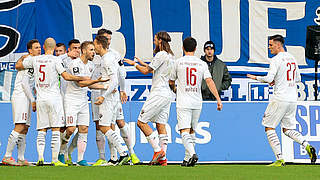 Freude über den Auswärtssieg: Ingolstadt gewinnt beim 1. FC Magdeburg © imago images/Jan Huebner