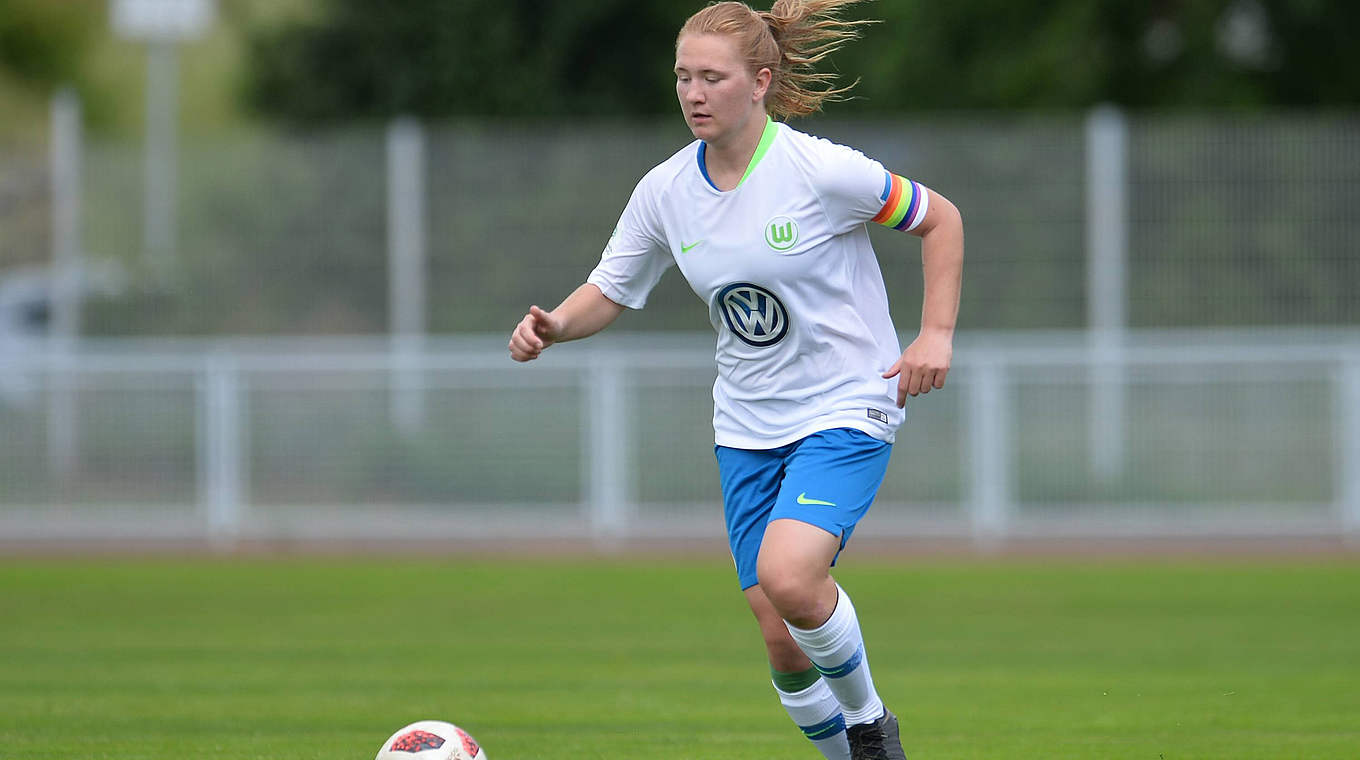 Muss zweimal aussetzen: Lea Wohlfahrt vom VfL Wolfsburg II © imago images / MaBoSport