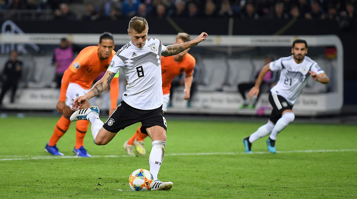 Toni Kroos (v.): "Es gibt immer Charaktere, die nicht nur in Gruppen unterwegs sind" © 2019 Getty Images