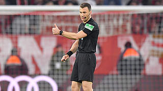 Vor seinem 161. Einsatz in der Bundesliga: FIFA-Referee Felix Zwayer © 2019 Getty Images