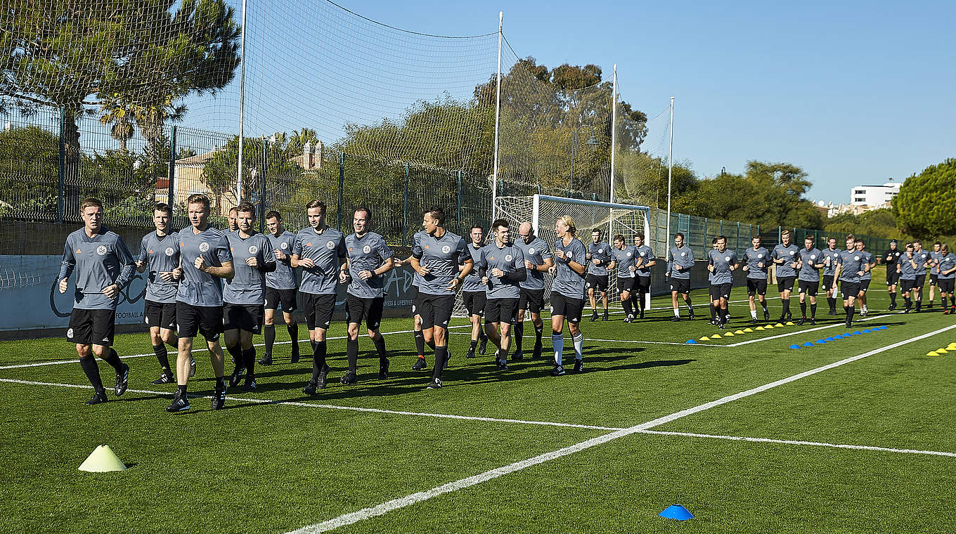Ab in den Süden: Zum zweiten Mal in Folge trainieren die Elitereferees an der Algarve © 2019 Getty Images