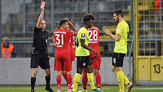 Muss zwei Partien zusehen: Sarpreet Singh vom FC Bayern München II © 2019 Getty Images