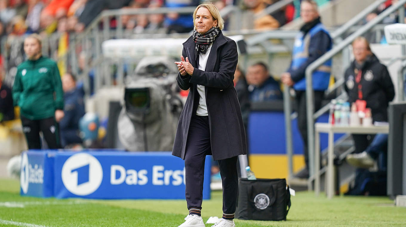 Martina Voss-Tecklenburg: "Wir spielen einfach ehrlichen, leidenschaftlichen Fußball" © imago images/MaBoSport