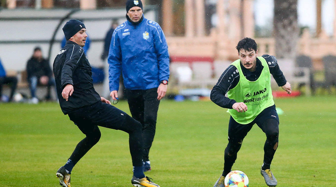 "Ich denke, wir sind gut vorbereitet": Hosiner (r.) im Trainingslager © imago images/Picture Point