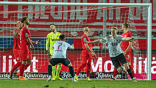 Torreicher Auswärtssieg: Viktoria Köln gelingen vier Treffer in Halle © imago images/VIADATA