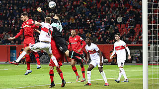 Fabian Bredlow (r.) punches the ball into his own net to give Leverkusen the lead.  © Getty Images