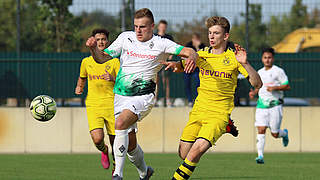 Borussen im Laufduell: Oke Paulsen und Maik Amedick (v.l.) © imago images / Revierfoto