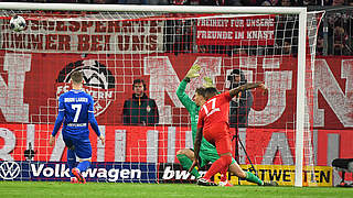 Own goal eight minutes in: Jerome Boateng deflects a shot from Ihlas Bebou into the net © imago images/Sven Simon