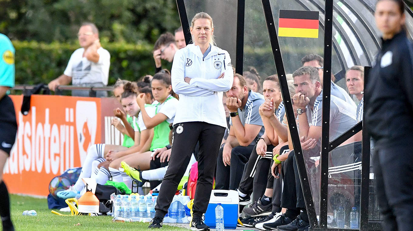 Fährt im kommenden Jahr mit der U 20 zur WM: DFB-Trainerin Kathrin Peter © imago images / foto2press