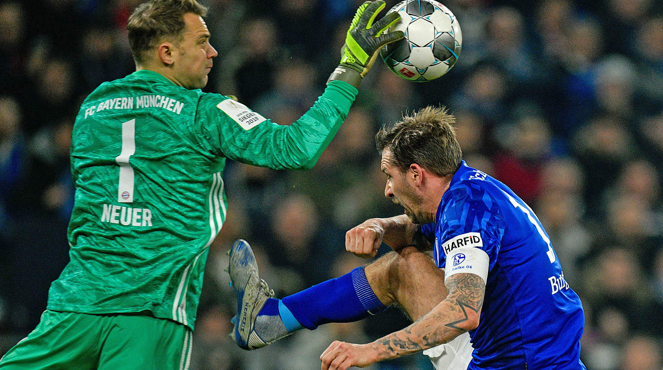 "Wir haben dominant gespielt": Neuer (l.) gewinnt Pokalviertelfinale bei Ex-Klub Schalke © Getty Images