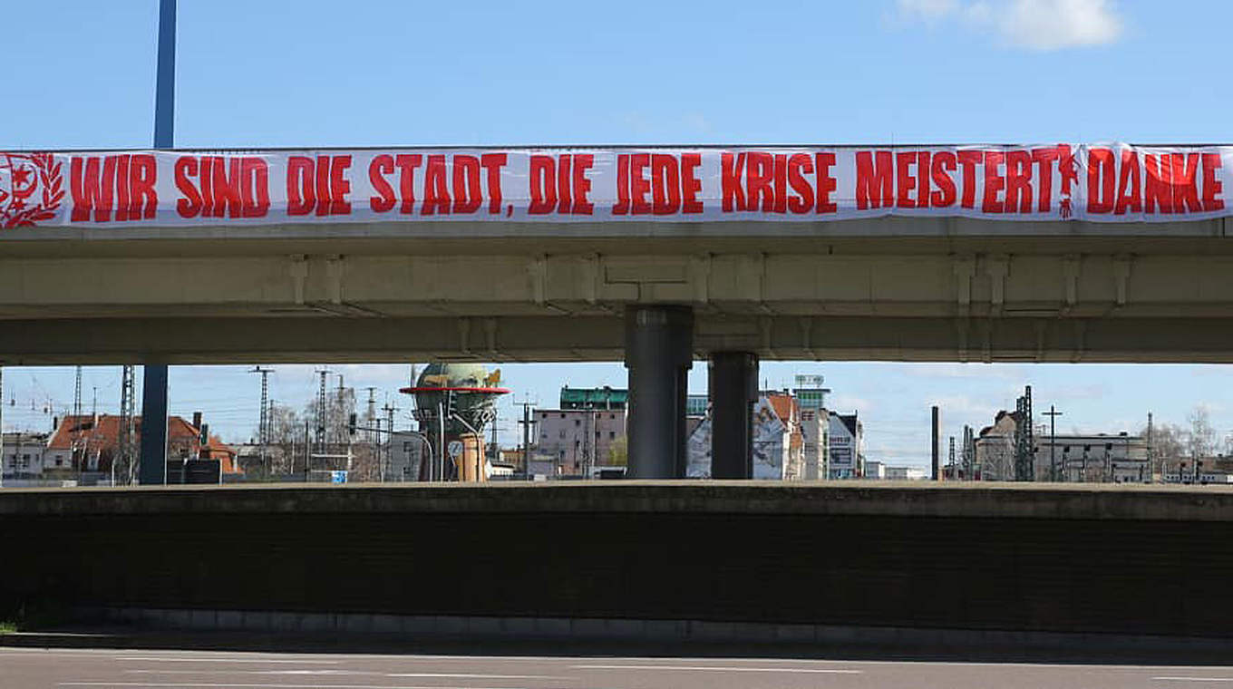 "Wir sind die Stadt, die jede Krise meistert": Halle-Fans demonstrieren Solidarität © Hallescher FC/Facebook