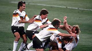Grenzenloser Jubel: Andreas Brehme (r.) schießt Deutschland zum dritten WM-Titel © Getty Images