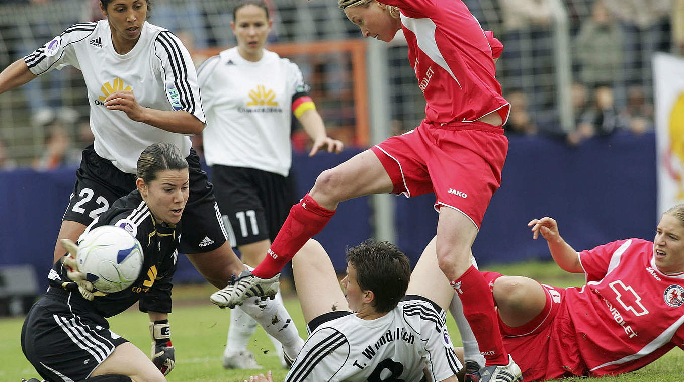 Umkämpfte Partie: Conny Pohlers (2.v.r.) scheitert knapp an Ursula Holl © getty images