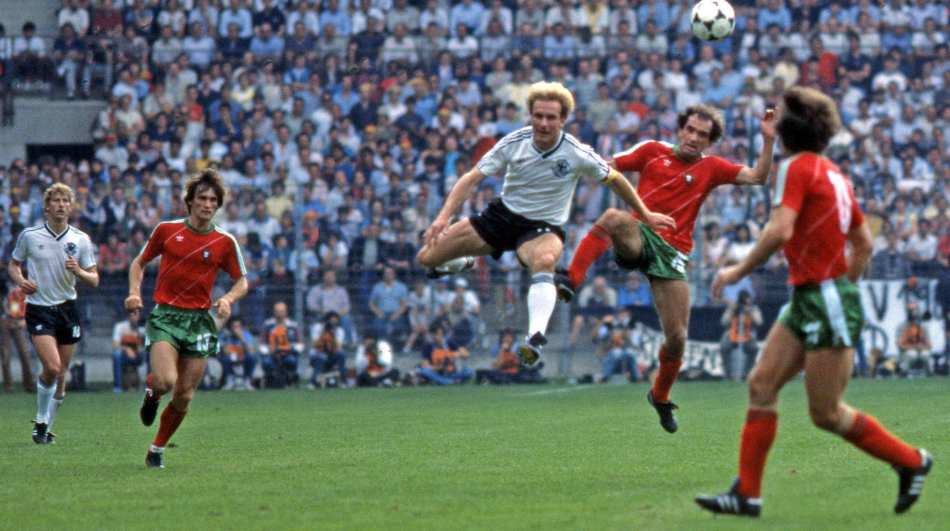 Rummenigge (M.) 1984: "Wenn's nach mir geht, ist meine Mittelfeldkarriere beendet" © imago/Sportfoto Rudel