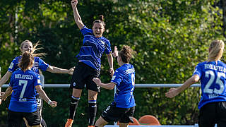 Großer Jubel: Arminia Bielefeld erreicht das Halbfinale des DFB-Pokals der Frauen © imago images/foto2press