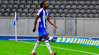 Im Spiel gegen Eintracht Frankfurt des Feldes verwiesen: Herthas Dedryck Boyata © AFP