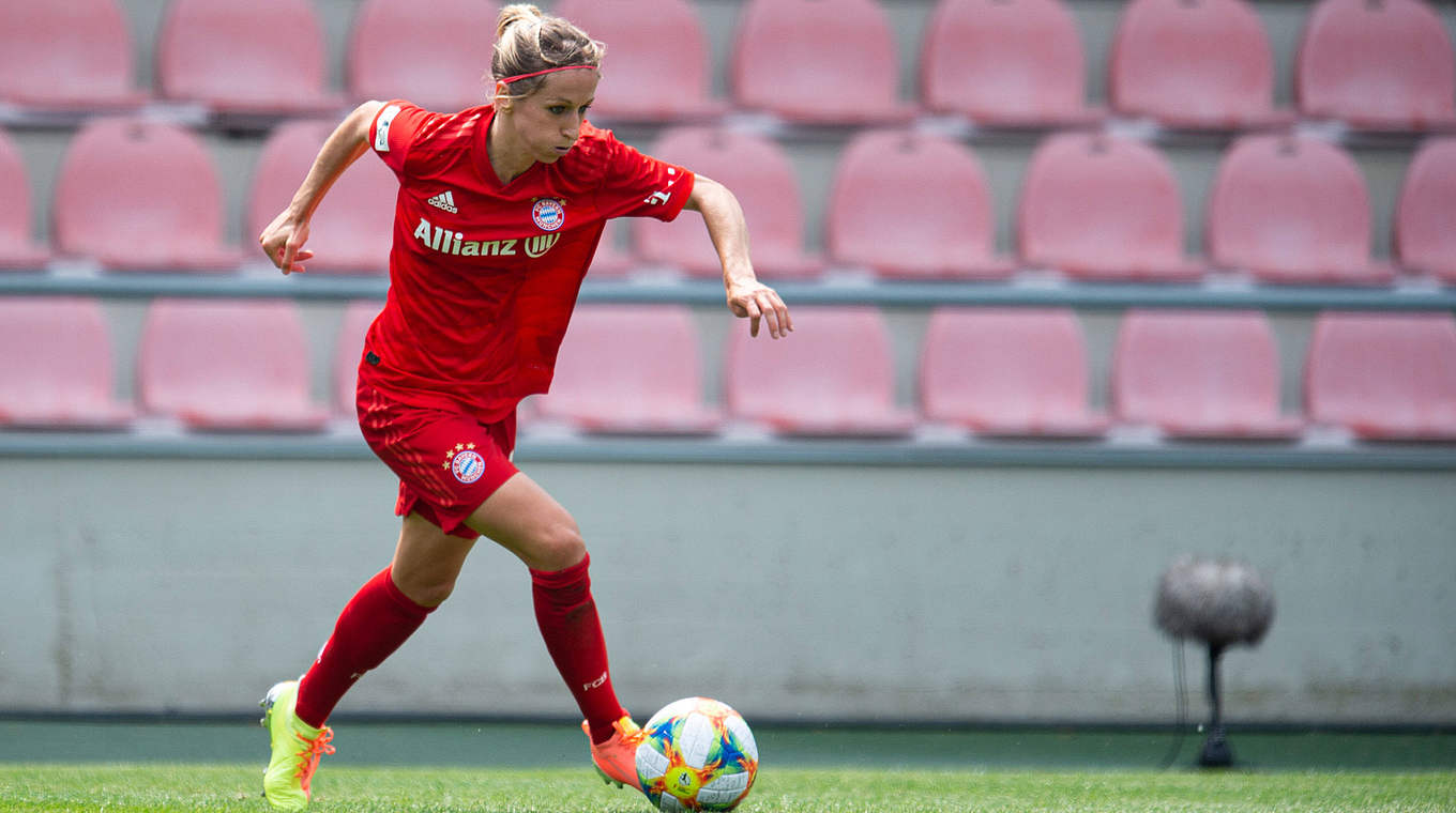 Vom FC Bayern zu Meister VfL Wolfsburg: Nationalspielerin Kathrin Hendrich © imago images/Noah Wedel