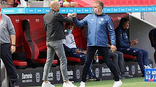 Zwei Trainer, ein Ziel: Peter Bosz (l.) und Hansi Flick haben den Pokalsieg im Visier © Ralf Ibing/firo Sportphoto/POOL