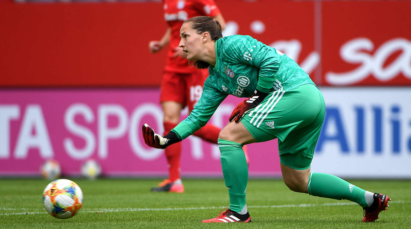 Nationalspielerin Benkarth: "Finde es nicht so schlimm, dass Pernille Harder wechselt" © imago images/foto2press