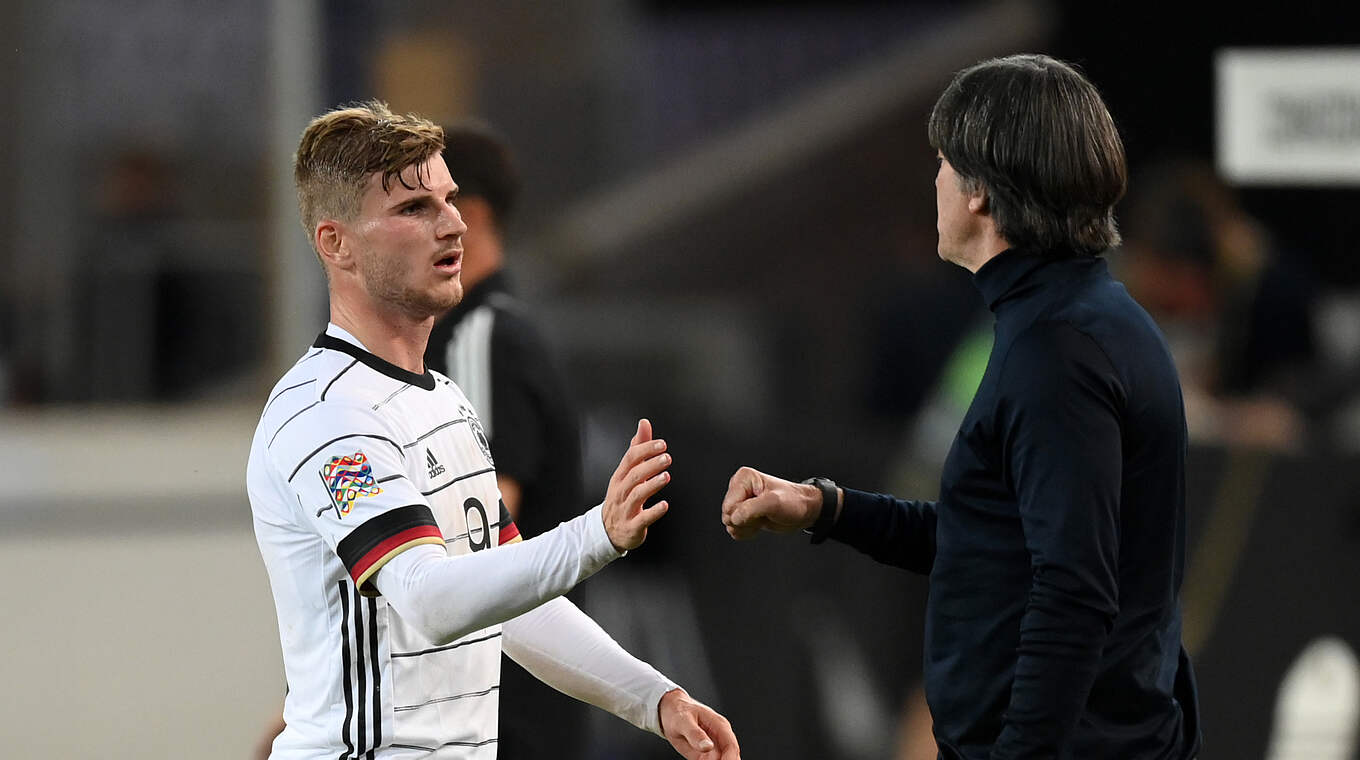 Löw (right) with Timo Werner: "The players’ health comes first" © Getty Images