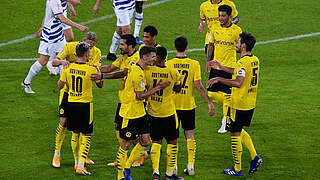 Lässt Duisburg keine Chance: Vizemeister Borussia Dortmund © imago images/Uwe Kraft