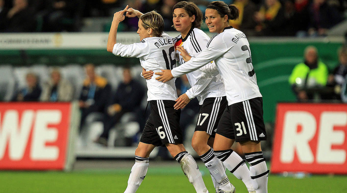 Debüt 2010: "Erstes Spiel für die Frauen-Nationalmannschaft - da geht einem die Pumpe © Getty Images