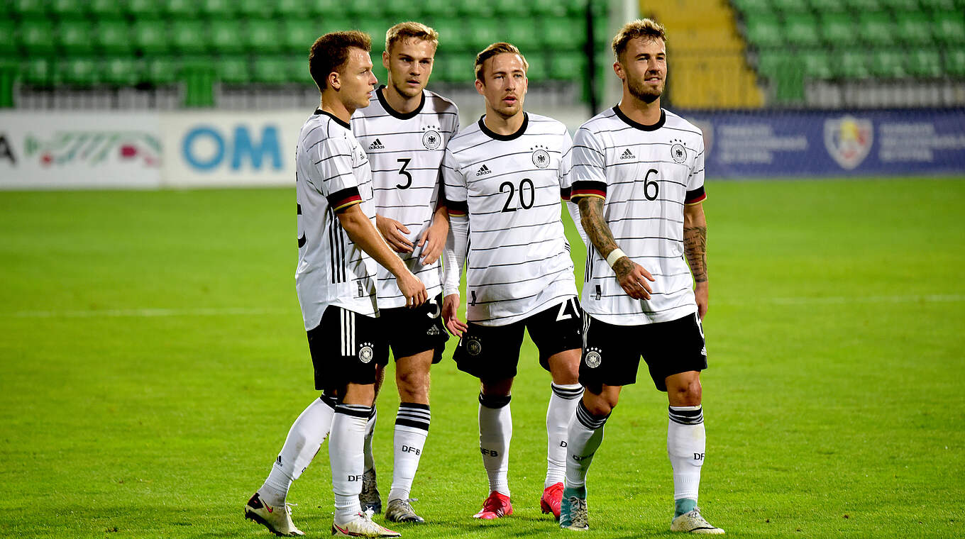 Niklas Dorsch (right): "If we want to qualify, we need to win every game." © Getty Images