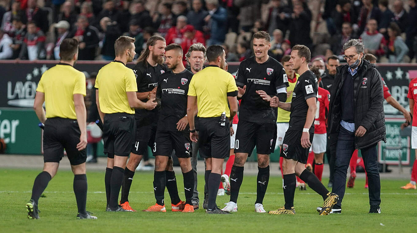 Sportdirektor des FC Ingolstadt: Michael Henke (r.) © imago