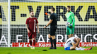 Muss nach Notbremse zweimal aussetzen: Kaiserslauterns Marius Kleinsorge (l.) © Getty Images