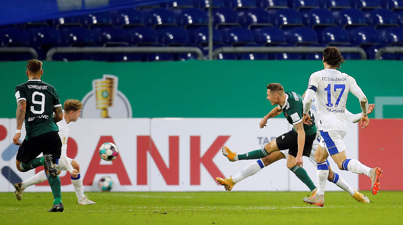 Thomann (2.v.r.): "Alles gegeben und es einem Bundesligisten sehr schwer gemacht" © Getty Images