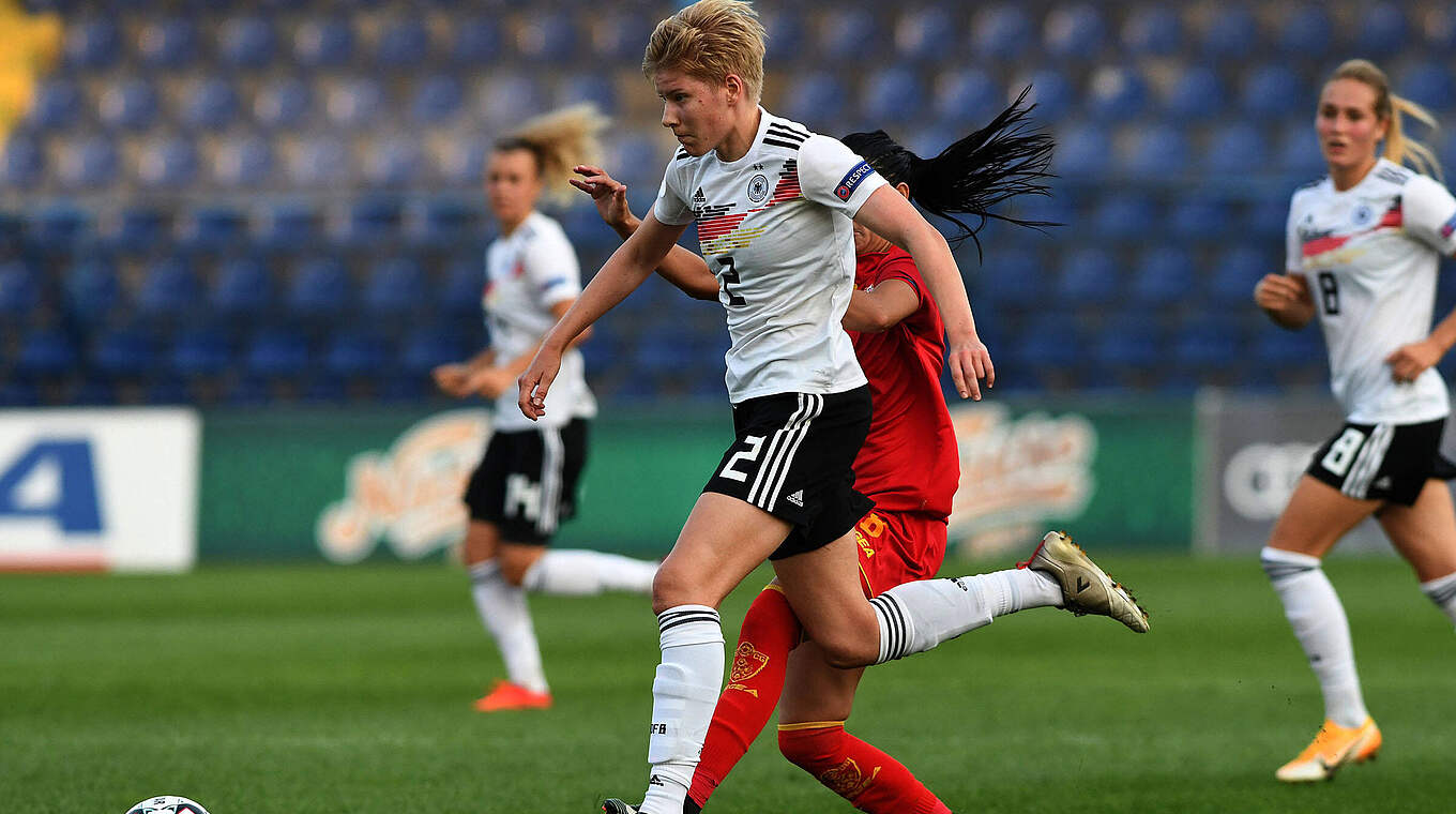 Krumbiegel (v.) über ihr A-Team-Debüt: "Für mich ist ein Traum in Erfüllung gegangen" © imago images/Aleksandar Djorovic