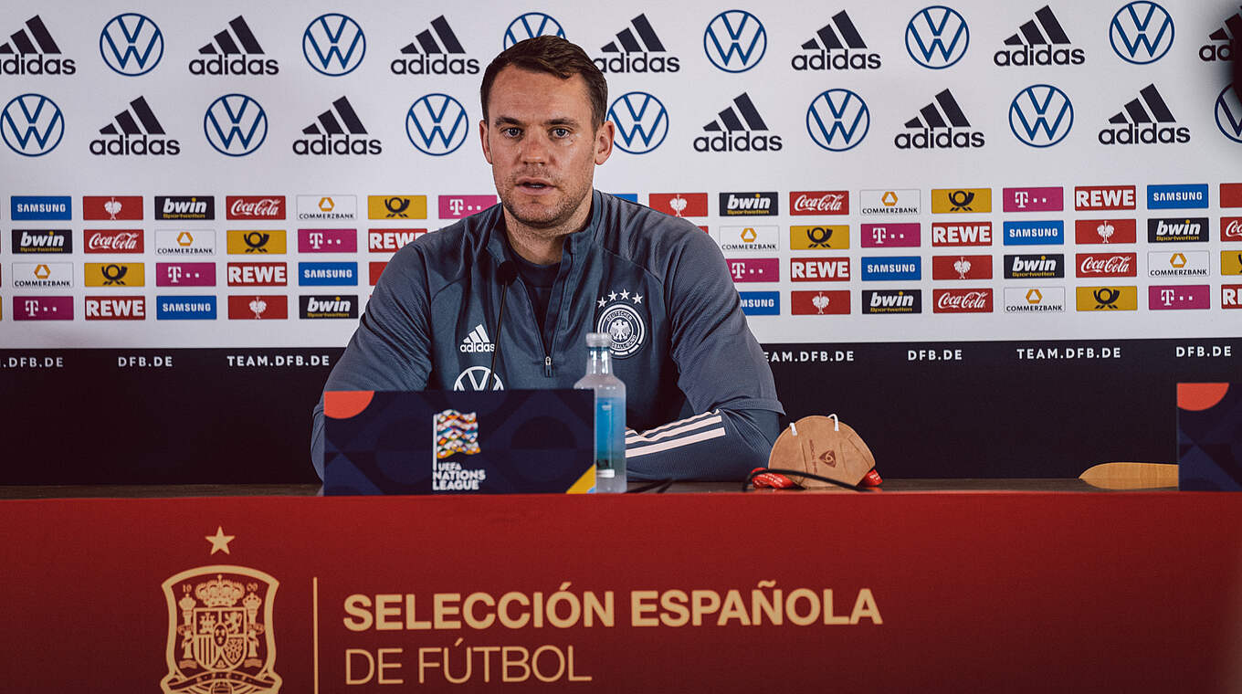 Kapitän Neuer: "Ich habe Probleme damit, das 0:6 gegen Spanien auszuklammern" © Philipp Reinhard