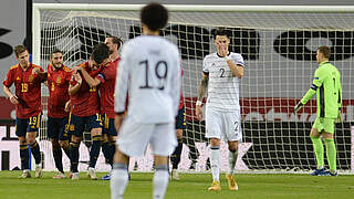 Keine Chance gegen starke Spanier: Das DFB-Team unterliegt deutlich © AFP/Getty Images