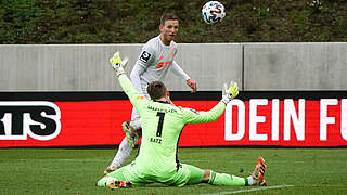 Zum 0:1 in der 14. Minute: Timo Kern (Bayern II) trifft © Getty Images