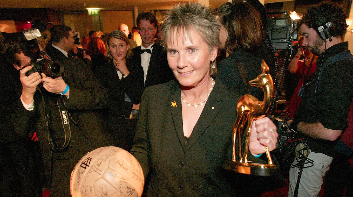 Tina Theune bei der Bambi-Verleihung 2003  © Getty Images