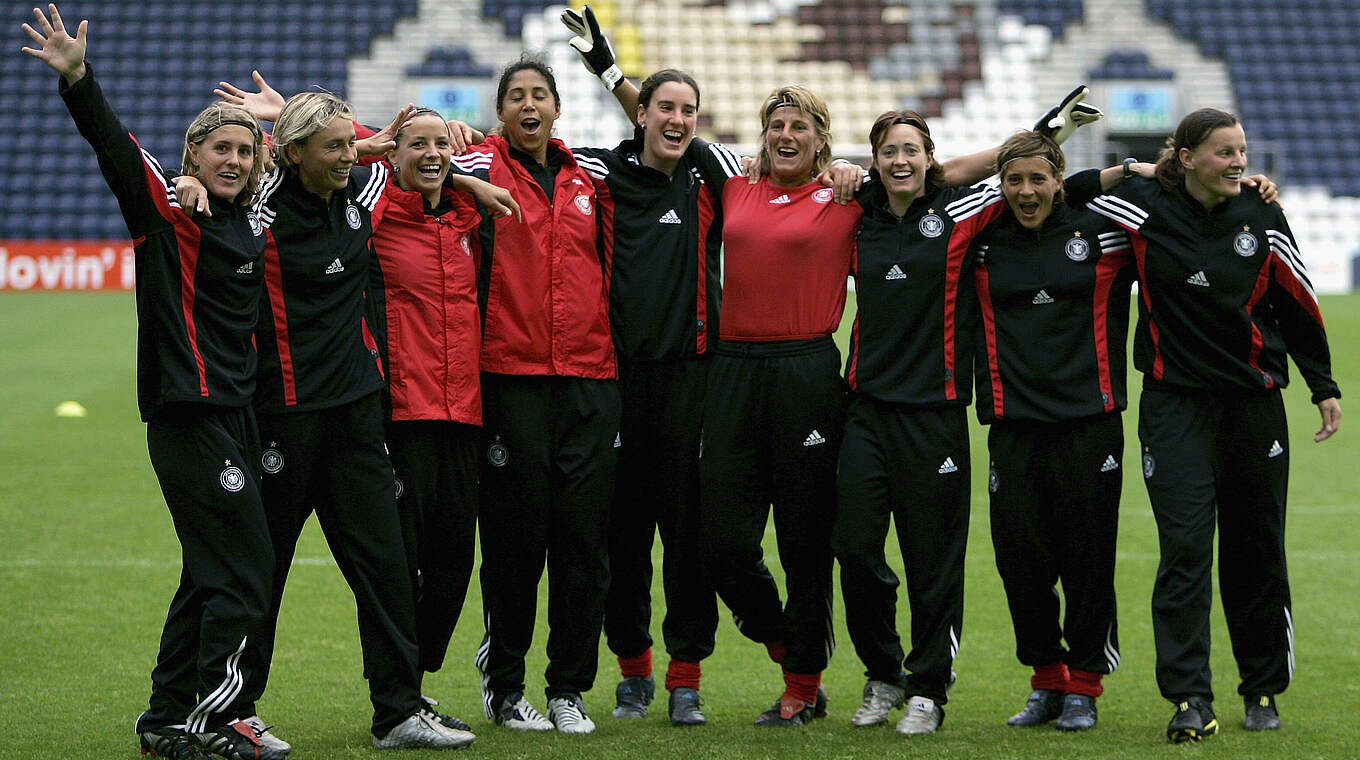 Vor dem EM-Endspiel 2005: Carlsson, Minnert, Grings, Jones, Prinz, Rottenberg, Lingor, Smisek, Wunderlich (v.l.) © Getty Images